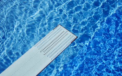 Cloro alto en la piscina, ¡soluciónalo!
